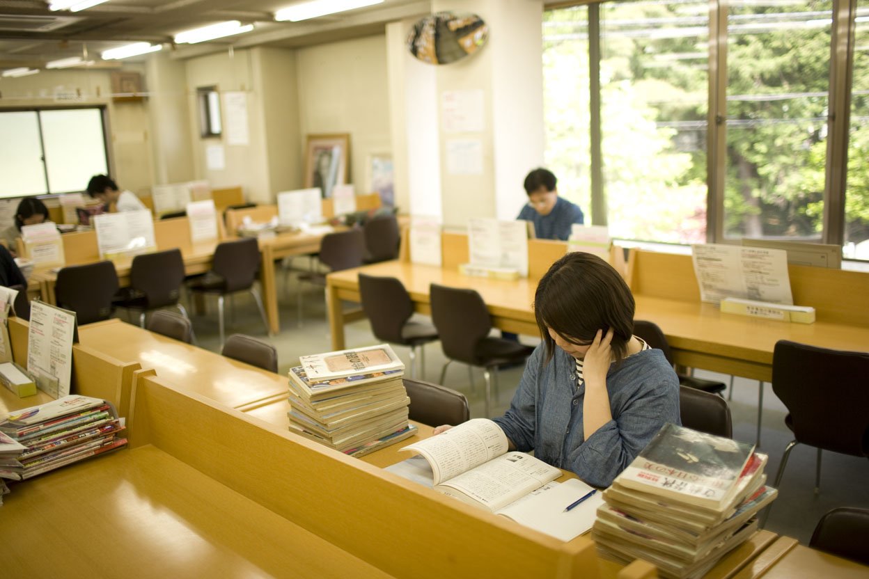 公益財団法人　大宅壮一文庫