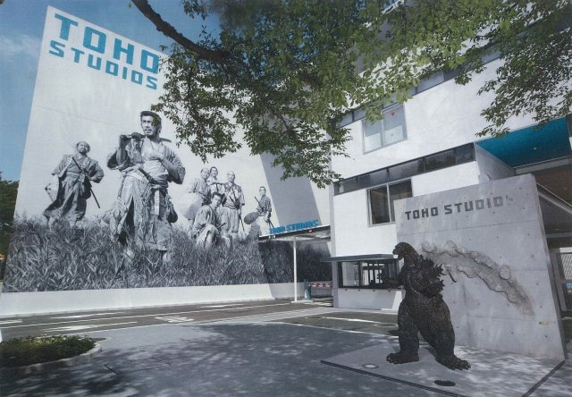 東宝スタジオ　壁画、ゴジラブロンズ像