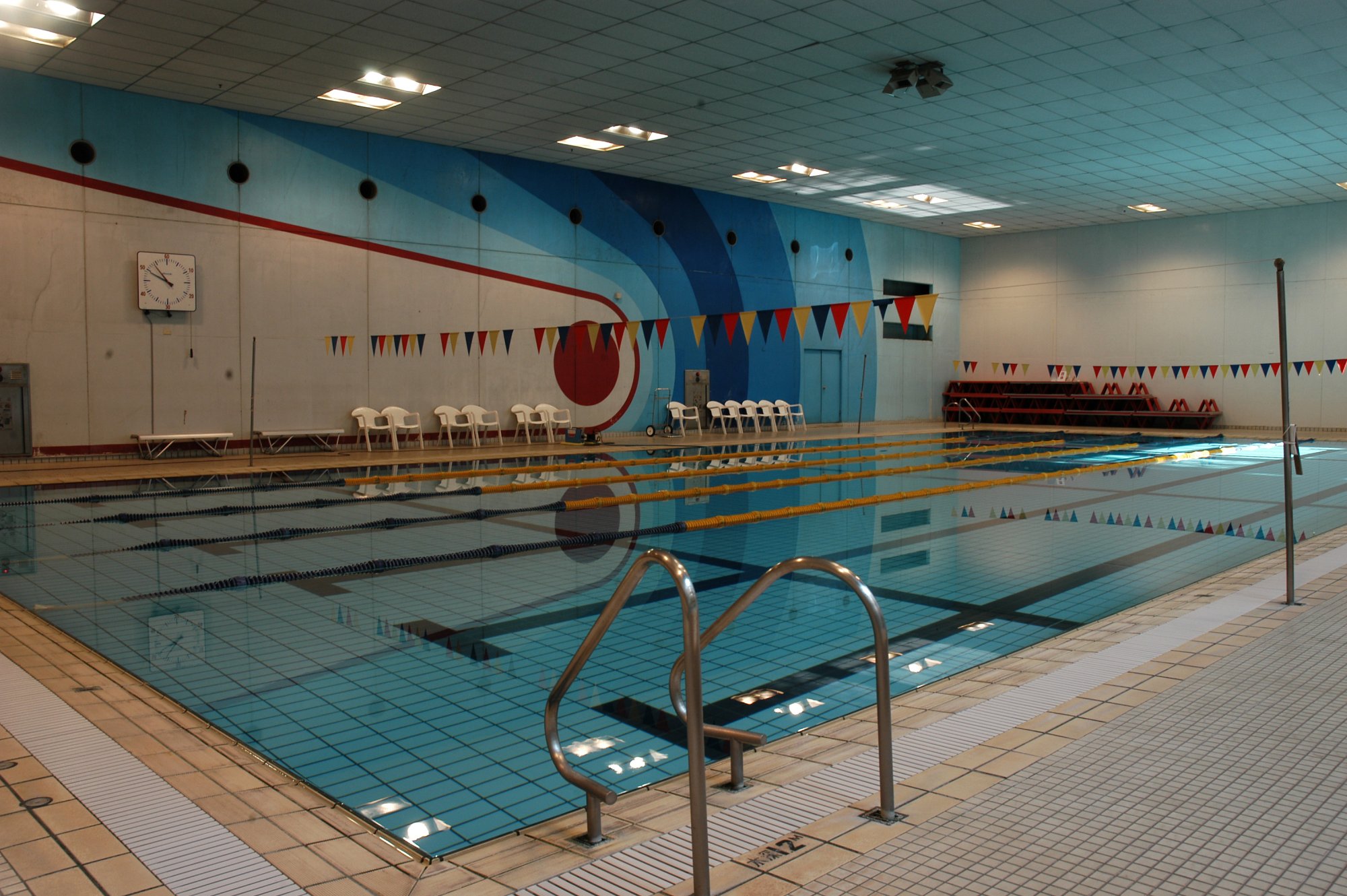 太子堂中学校温水プール