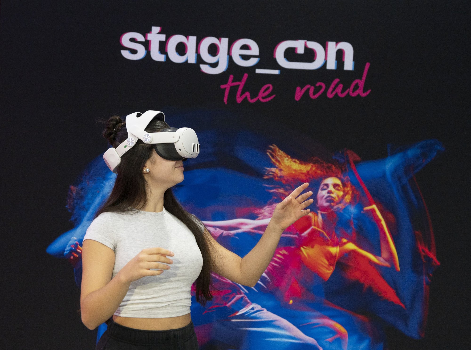 せたがやアートファーム2026 VR＆ダンス『ステージ・オン！－もうひとつの舞台へ－』