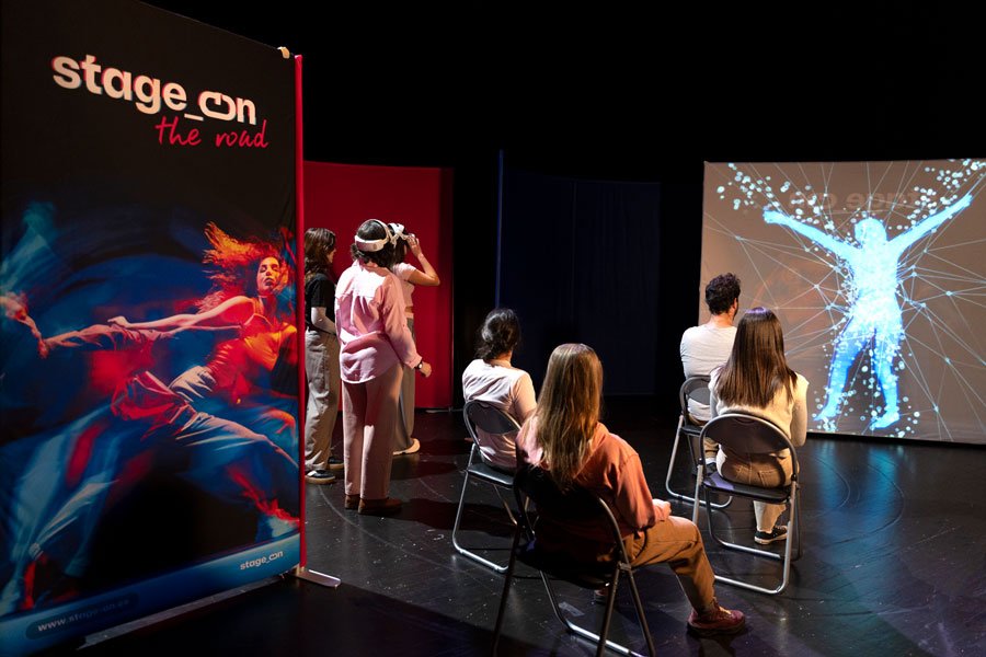 せたがやアートファーム2026 VR＆ダンス『ステージ・オン！－もうひとつの舞台へ－』